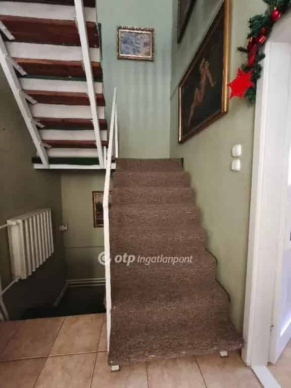 Szentesi családi ház eladó - 143 m2, 3 szoba, üzlethelyiség lehetőség