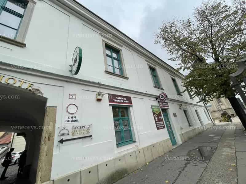 Pápa Belvárosi Üzletház és Hotel Eladó