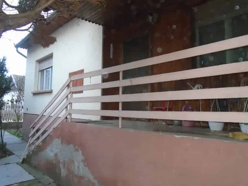 100m2-es Családi Ház Tiszakécskén 524m2-es Telken