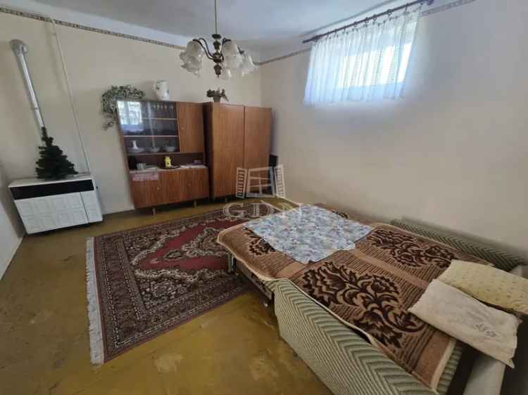 Madaras családi ház eladó 105nm 3 szoba 1493nm udvar