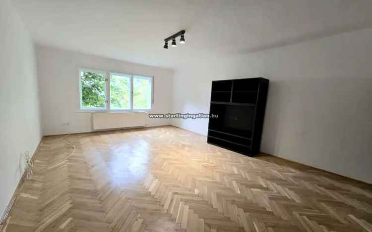 Kiadó 42nm-es Garzonlakás Budapest XI Keruletben Terasszal