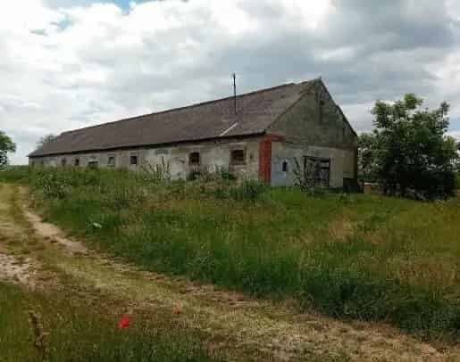 Zamárdi Gazdasági Épület Eladó 5361 m2