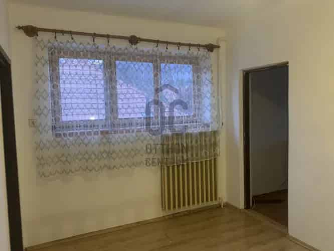 Parádsasvári eladó ikerház 4 szoba 171nm