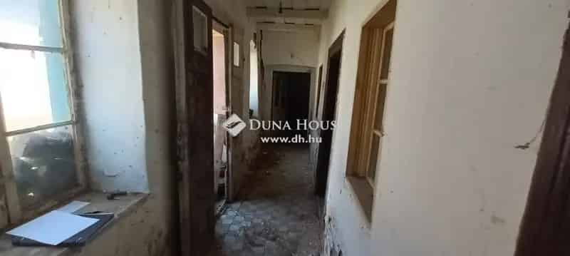 7243 m2-es telek Kemenespálfán felújítandó ingatlannal