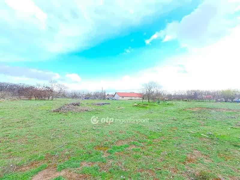 Nagykőrös Zártkerti Szántó 1693 m2 - Zöldövezeti Telek Eladó