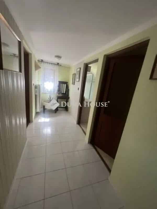 Ház Kiadó , Ceglédi járás, Közép-Magyarország