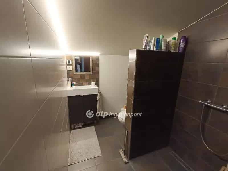 720m2-es telken 135m2-es okos ház eladó Kiskunlacházán