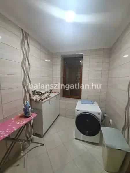 350 m2-es családi ház Nyíregyházán - 6 hálószoba 4 fürdőszoba