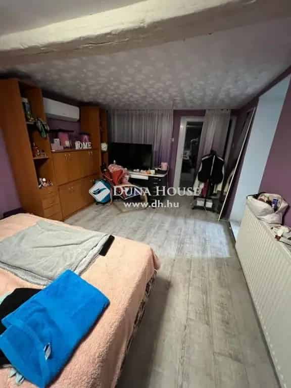 140 nm-es felújított ház Sárbogárdon eladó