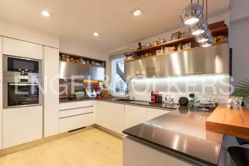 Gellérthegy 180m2-es Bútorozott Lakás Terasszal