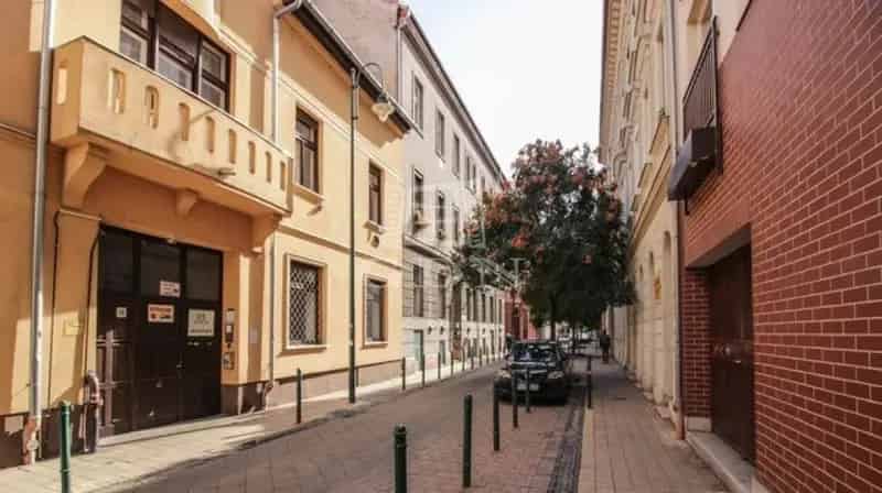 Budapest IX kerület Klimatizált Iroda Kiadó 17 6 nm