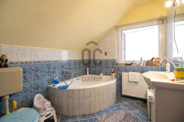 Érdi családi ház eladó - 4 szoba, panoráma
