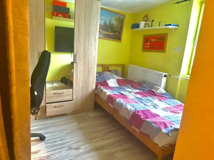 Családi ház eladó Szár csendes részén