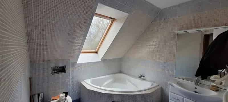 140m2-es Családi Ház Pilisvörösváron Medencével