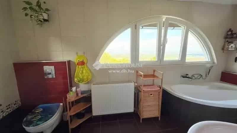 Szentendre panorámás családi ház eladó