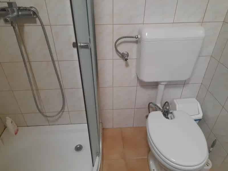 Lovasberényi hétvégi ház eladó - 1724 m2 telek, 3 szintes