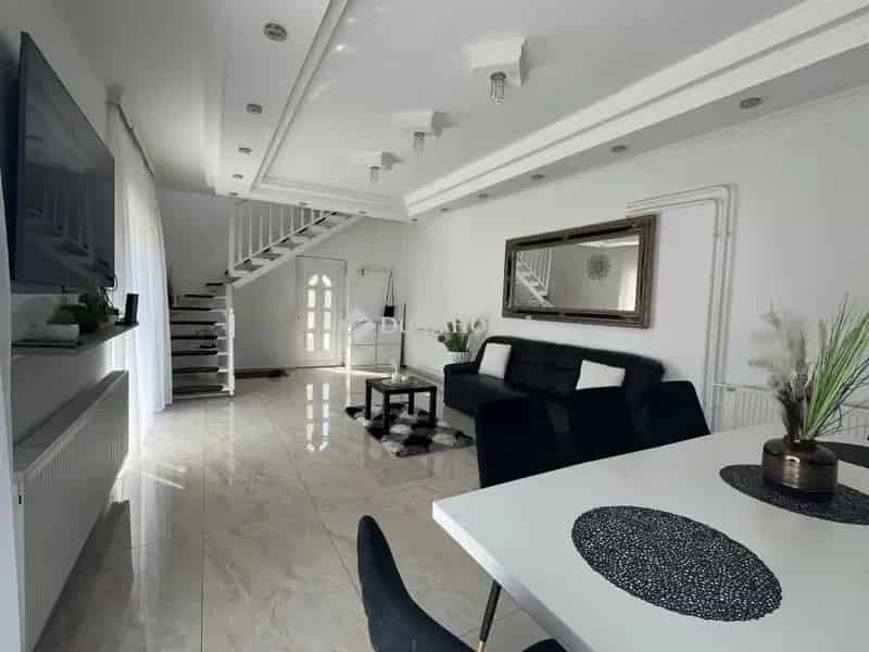 Ozora családi ház eladó 3 szoba 1179 m2 telekkel felújított