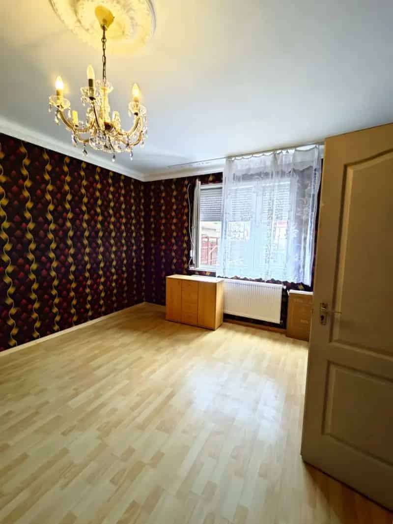 Ikerház eladó Miskolc-Vasgyárban - két generációnak is tökéletes