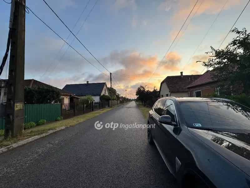 Telek Kiadó , Debreceni járás, Alföld és Észak