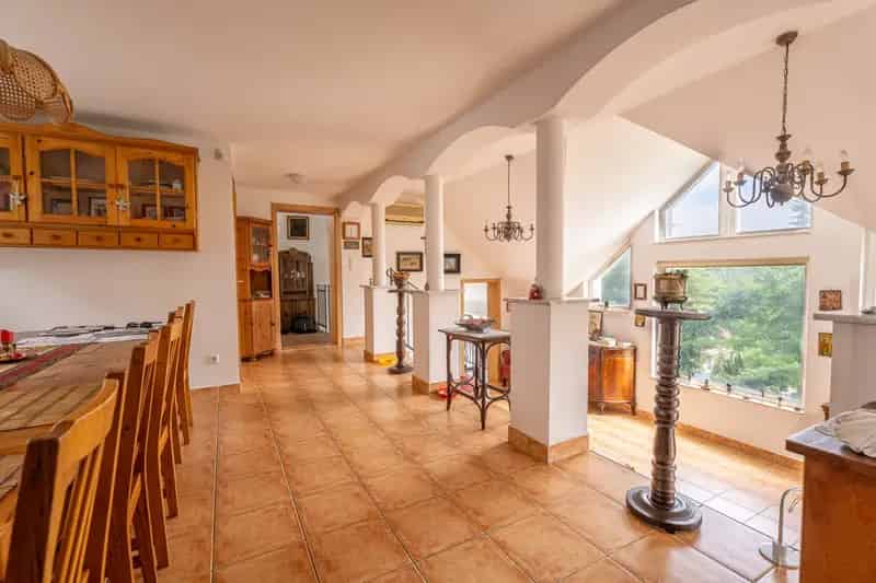 Szentendre Belvárosi Panorámás Ház Eladó