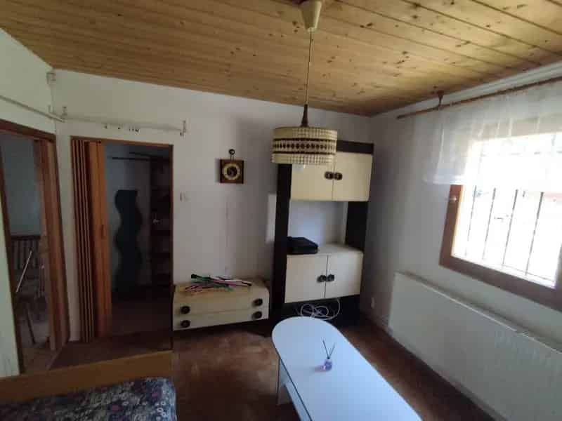 Tatabanya Kőhegy-sétány ház eladó 40 m2 697 m2 telekkel