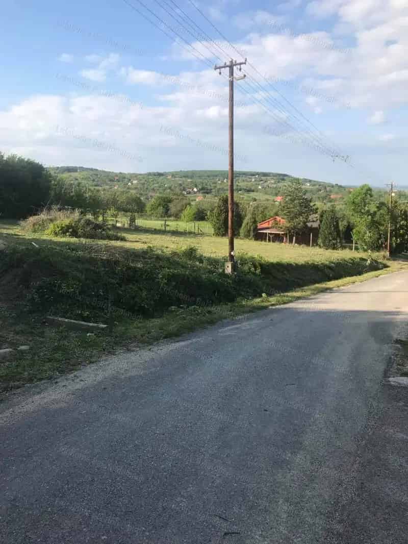 Balatoni Panorámás Zártkerti Telek Eladó Szentkirályszabadján