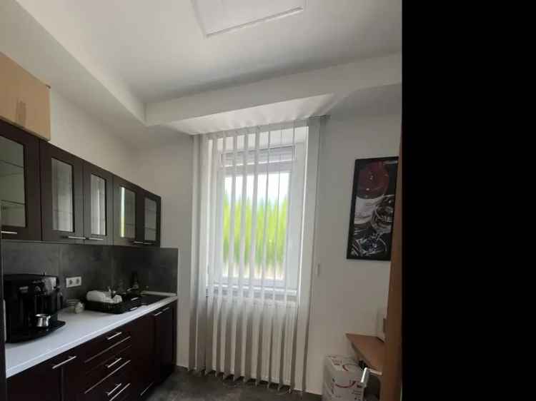 275m² Üzlethelyiség Cukrászdával és 1727m² Telekkel