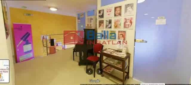 Belvárosi Üzlethelyiség Eladó 294 nm Utcai Bejárattal