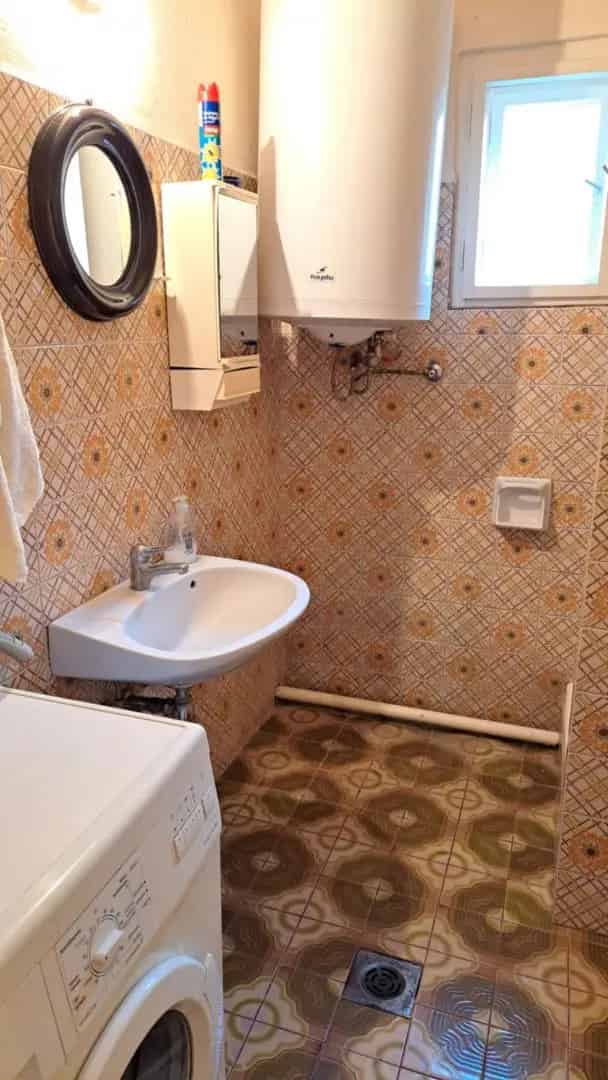 Abasári családi ház eladó - 3 hálószoba, 2 fürdő, gázkazán