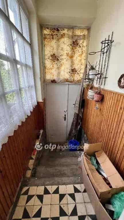 Pápai 3 szobás családi ház eladó - 80 nm - Gáz cirkó - Garázs