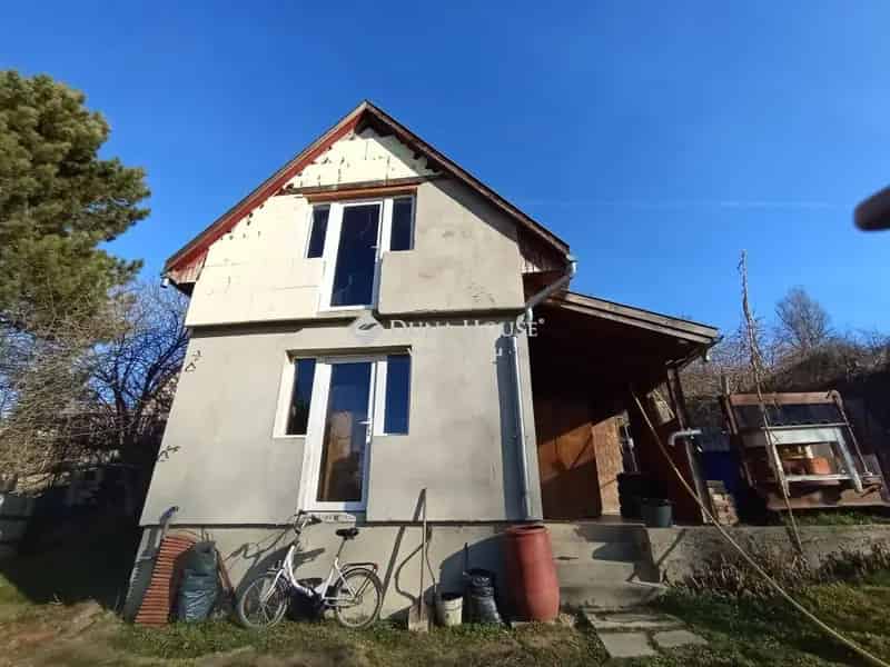 46 m2-es ház Nyergesújfalun panorámás telekkel eladó