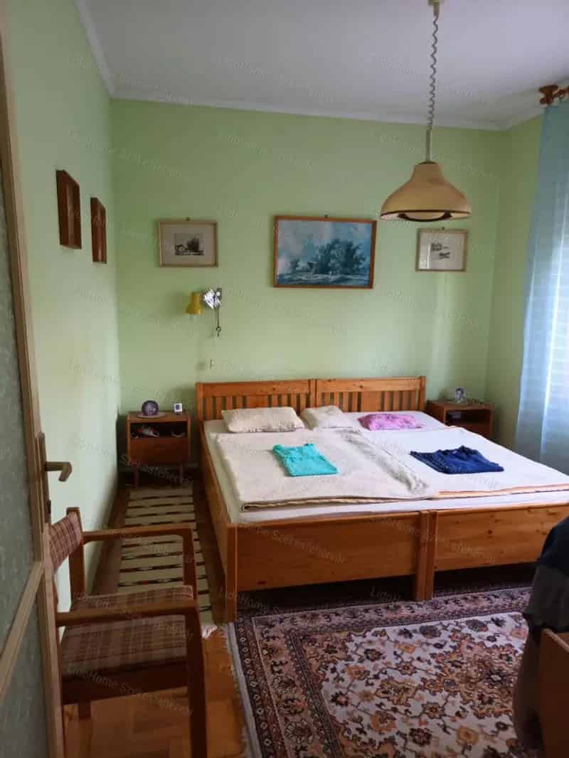 Kápolnásnyéki családi ház eladó 4 szobával és garázzsal