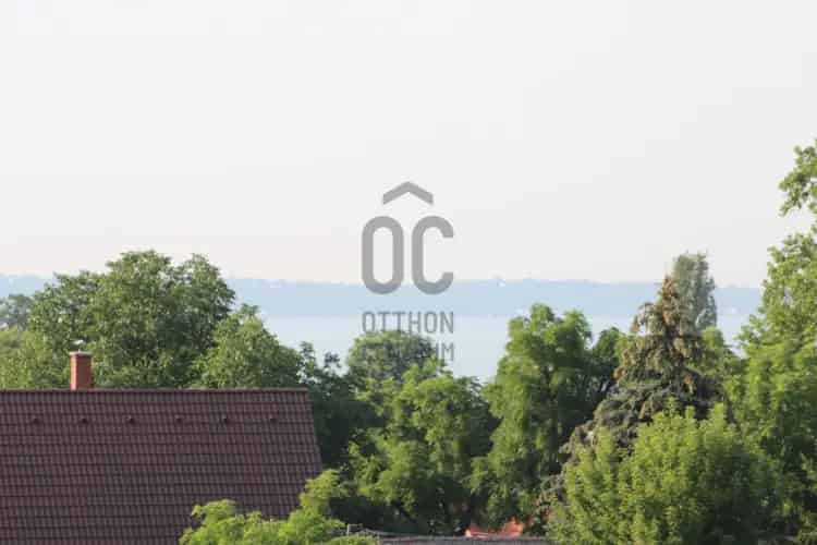 Balatonkenesei eladó telek 1200m2 panorámás kilátással