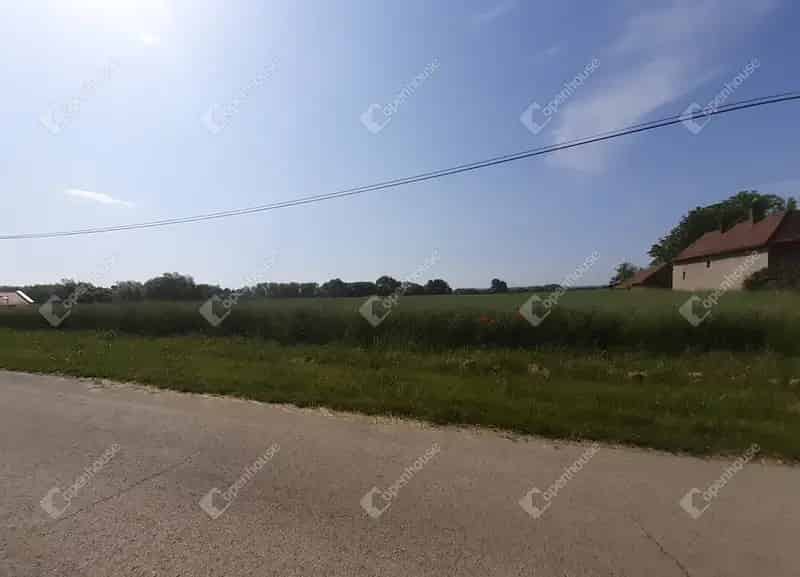 Eladó telkek Felsőrajkban 2000 m2-esek