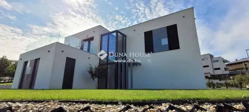 230 m2-es Modern Családi Ház Törökbálint Tükörhegyen