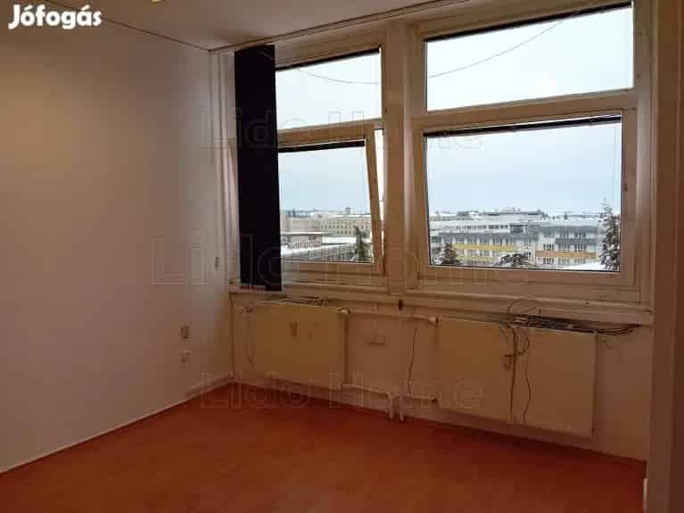 62m2-es 3 szobás iroda Veszprém belvárosában eladó