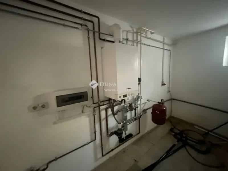 Solton 572 nm-es vállalkozói ingatlan eladó