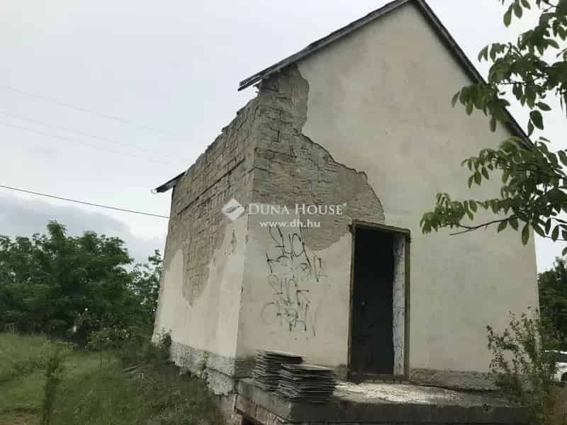 Székesfehérvár külterületén eladó 5156 nm-es szántó telek