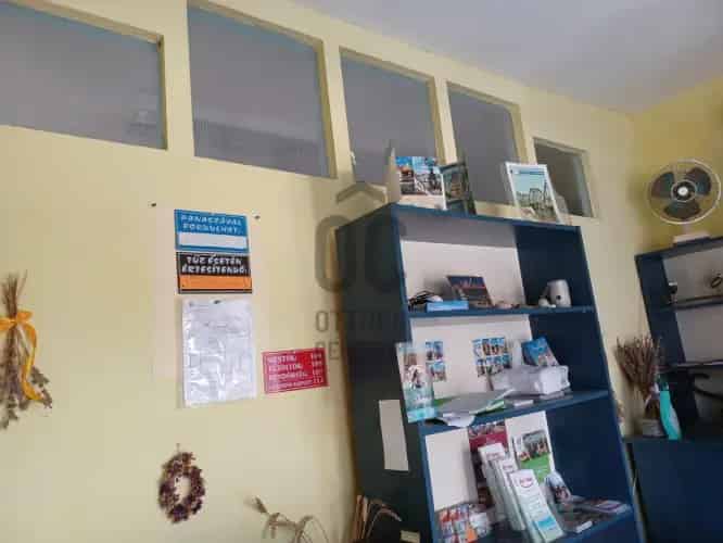 Balatonmáriafürdői eladó nyaraló üzlethelyiségekkel NY009954