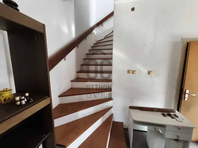 Pécsi családi ház eladó panorámás telekkel