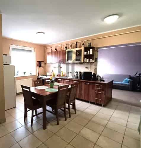 Kisbéri eladó családi ház, DHZ087669