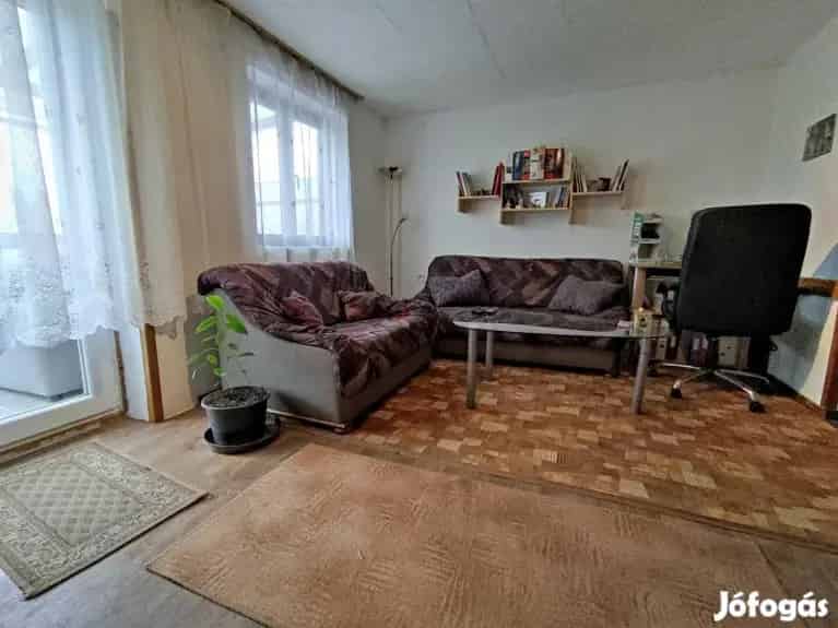Panorámás hétvégi ház eladó Bár Szőlőhegyen