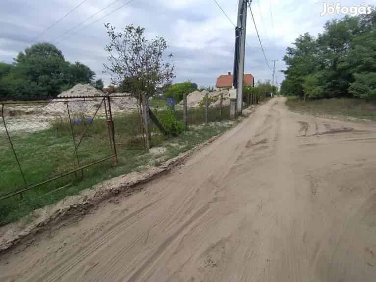 Eladó építési telek Debrecenben 1650 nm Bayk András kert