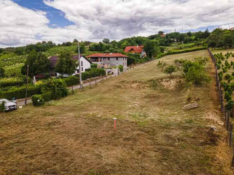 908 m2-es Telek Eladó Szekszárdon Csatáron - Panorámás