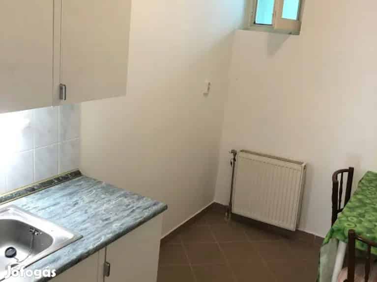 Győr Révfalui 51 m2-es Üzlet Iroda Eladó