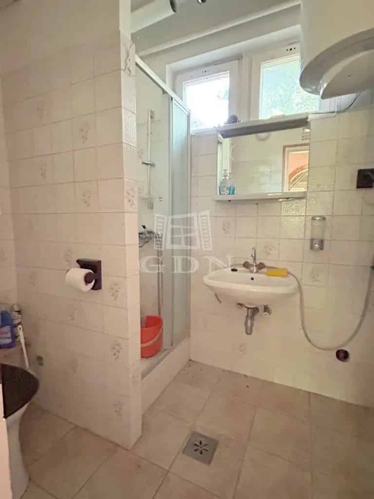 56 m2-es ikerház eladó Velence Újtelepen