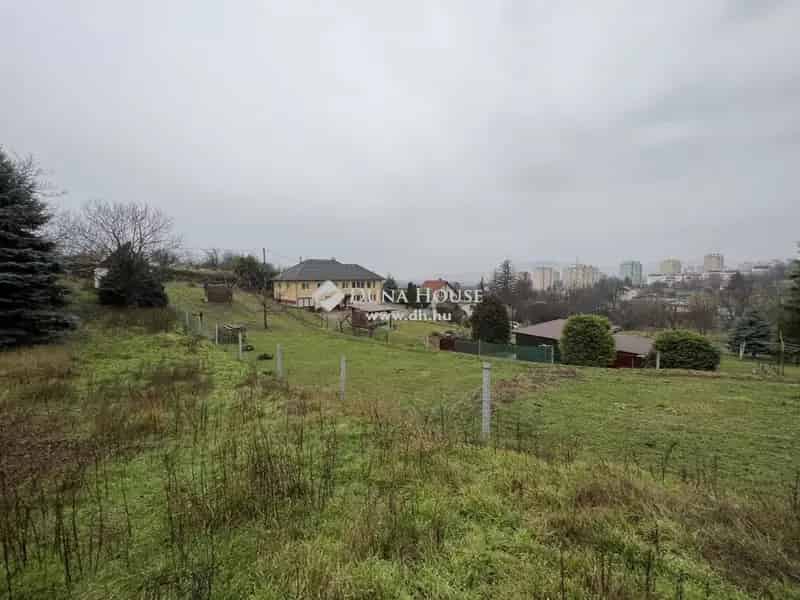 Pécs - 1443 nm-es Panorámás Építési Telek Eladó