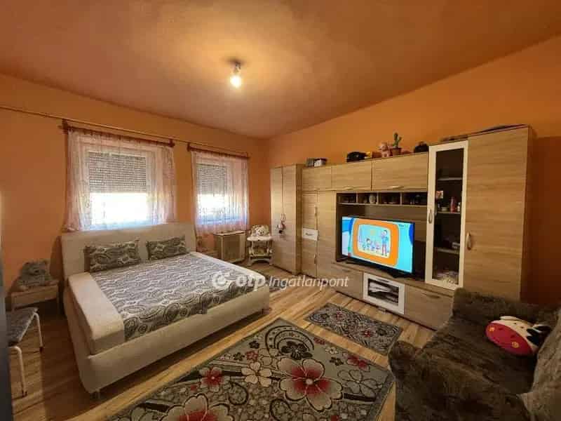 77m2-es családi ház Abaújszántón 1318m2-es telken