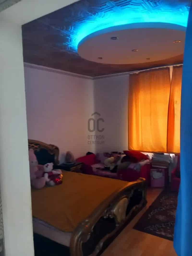 130 nm-es felújított családi ház eladó