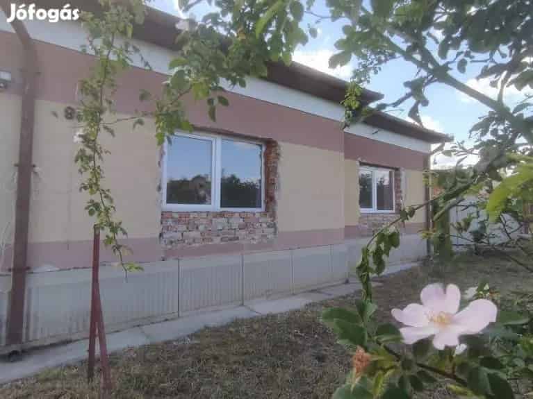 Tótkomlós Tanya Eladó 5600 m2-es Telken